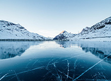 雪天怕滑倒？这样走路试试